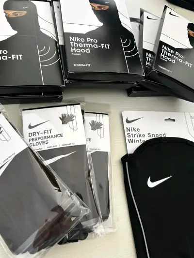 Set de Guantes y Pasamontañas Nike Pro Therma-FIT - miniatura 1