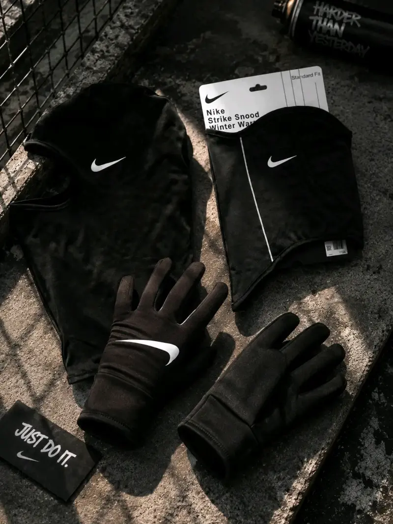 Set de Guantes y Pasamontañas Nike Pro Therma-FIT - 2