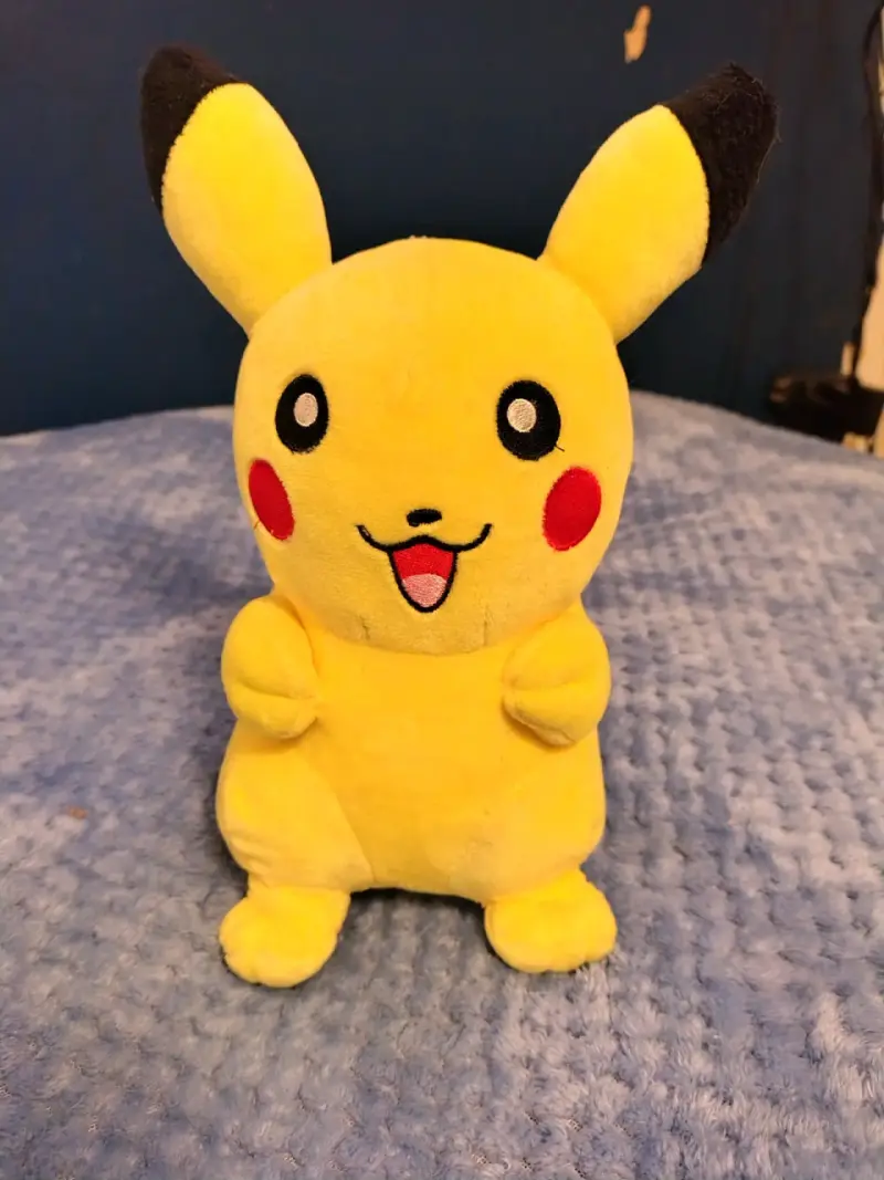 Peluche Pikachu Pokémon amarillo - 1