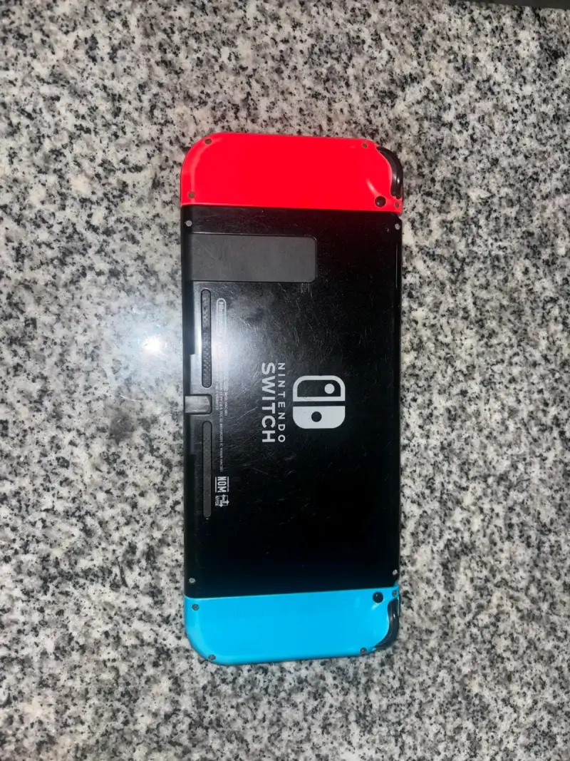 Consola Nintendo Switch con Joy-Con Azul y Rojo - 2