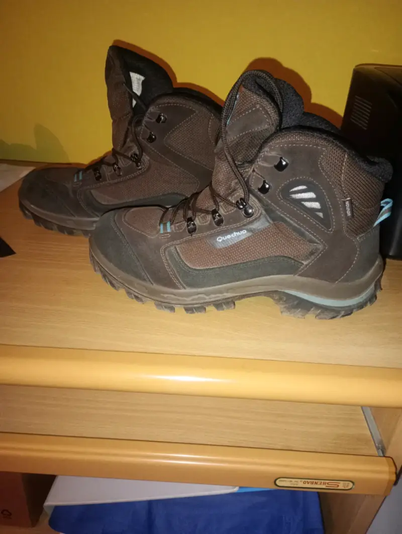 Botas de montaña Quechua marrones para trekking - 1