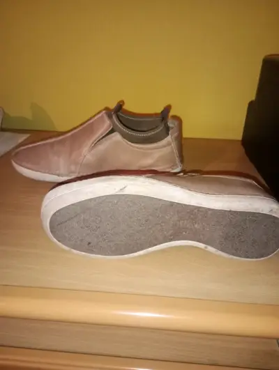 Zapatillas casuales beige para hombre - miniatura 1