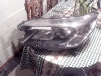 Mascara delantera original honda crv 2015 - miniatura 3