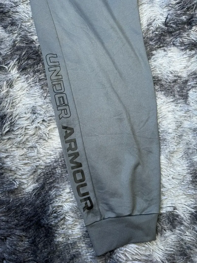 Pantalón Jogger Deportivo Under Armour Gris - 3
