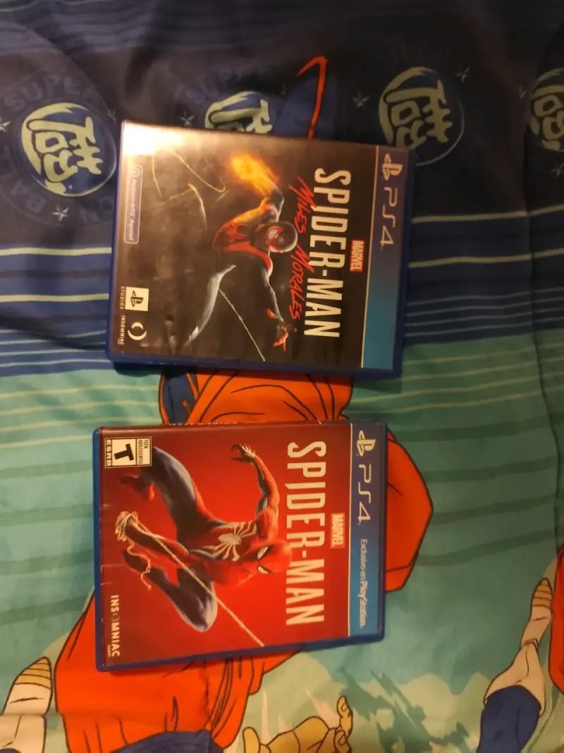 Juegos PS4 Marvel Spider-Man y Miles Morales - 3