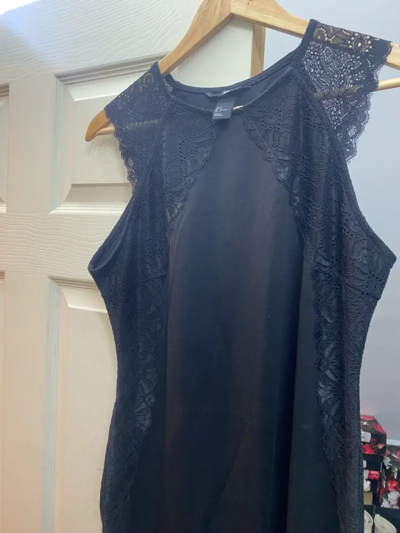 Vestido negro de encaje H&M talla L - 3