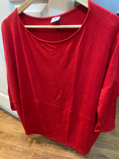 Blusa roja de manga larga Zara - miniatura 2