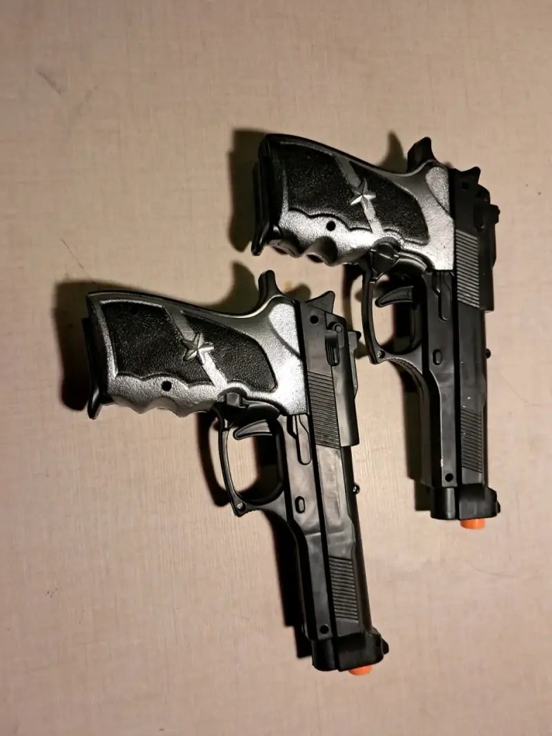 Pistolas de juguete con diseño estelar - 2