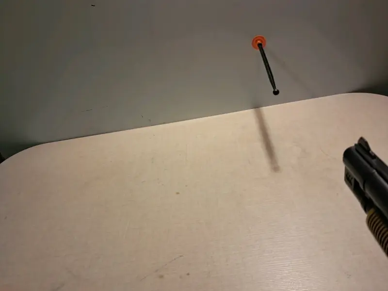 Rifle de juguete con mira telescópica y dardo - 3