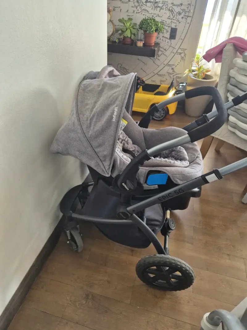 Coche Moisés Infanti Epic 5G Gris con Huevito - 5