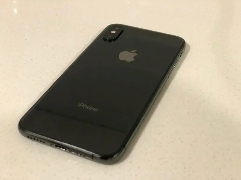 iPhone XS en buen estado color negro - 3