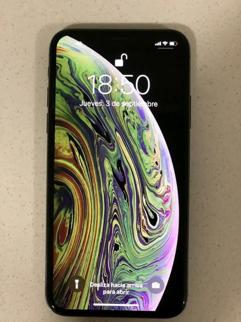 iPhone XS en buen estado color negro - 4
