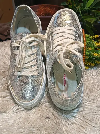 Zapatillas plateadas brillantes para mujer - miniatura 3