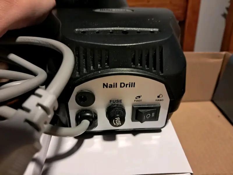 Torno para uñas eléctrico con control de velocidad - 2