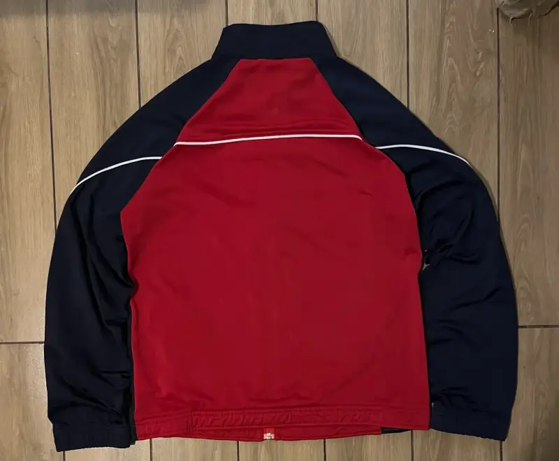 Chaqueta deportiva Nike roja y azul - 2