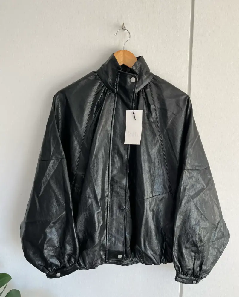 Chaqueta efecto piel Zara