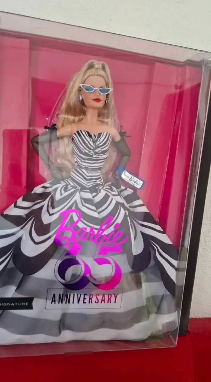 Muñeca Barbie 65 Aniversario Edición Especial - 1