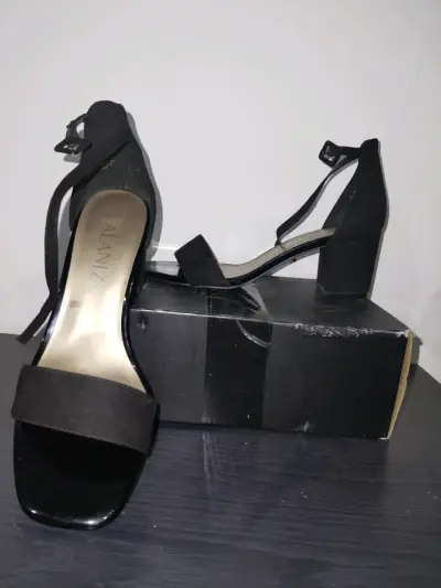 Sandalias de tacón negro Alaniz elegantes - miniatura 2
