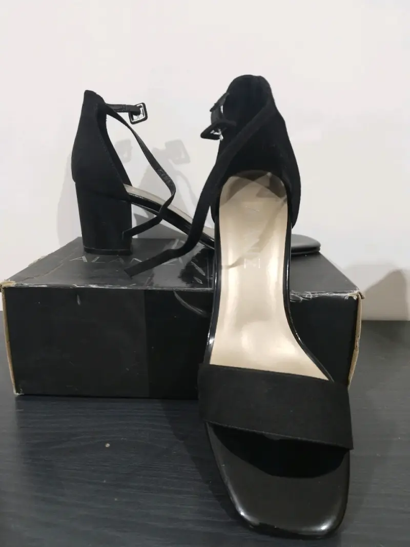 Sandalias de tacón negro Alaniz elegantes - 5