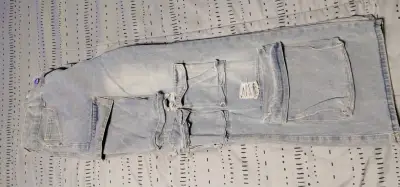 Jeans cargo de mezclilla desgastados para hombre - miniatura 4