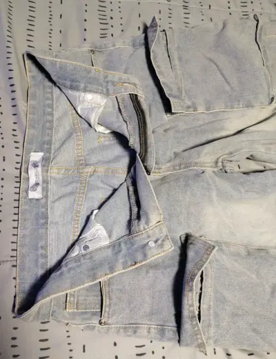 Jeans cargo de mezclilla desgastados para hombre - miniatura 5