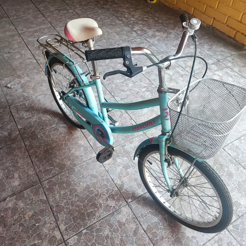 Bicicleta vintage Oxford celeste con canasto - 2