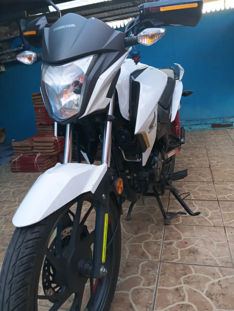 Casco de motocicleta FGN negro con visor - 5