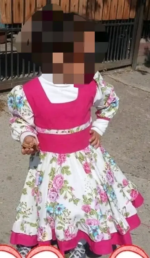 Vestido de Fiesta Infantil con Flores y Volantes