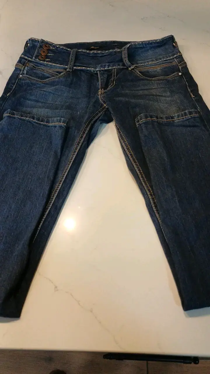 Jeans de mezclilla azul para mujer