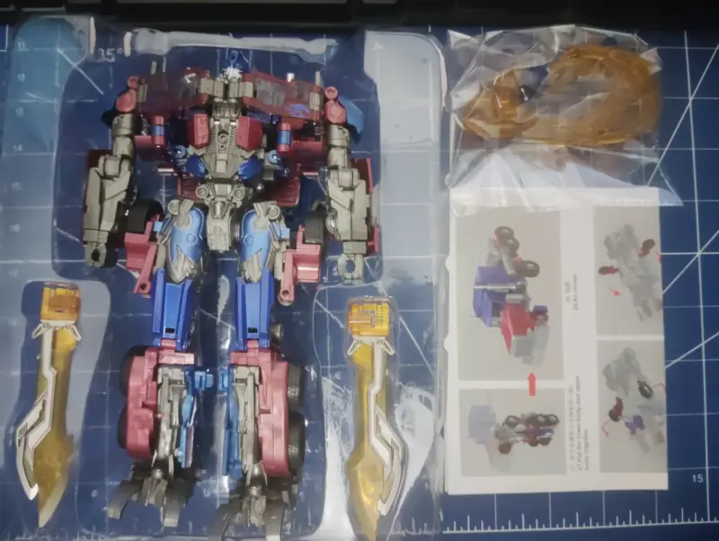 Figura de acción transformable Optimus Prime - 1