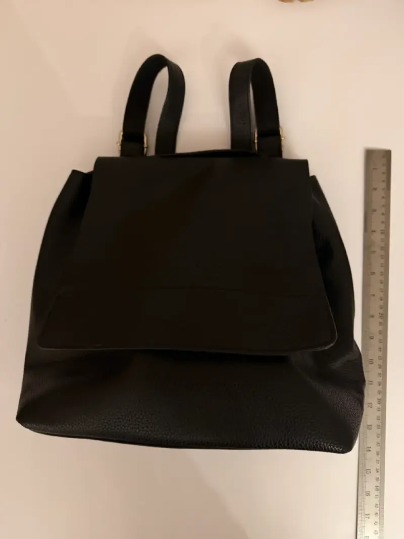 Mochila negra elegante - 1