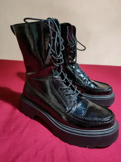 Botas de cuero negras Zara con plataforma - miniatura 1