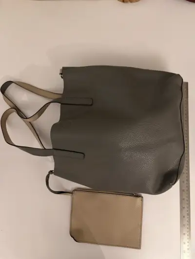 Bolso tote gris con monedero adicional - miniatura 2