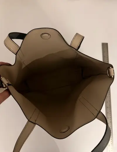 Bolso tote gris con monedero adicional - miniatura 3