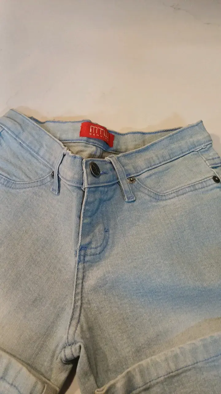 Jeans de mezclilla azul claro para mujer - 2