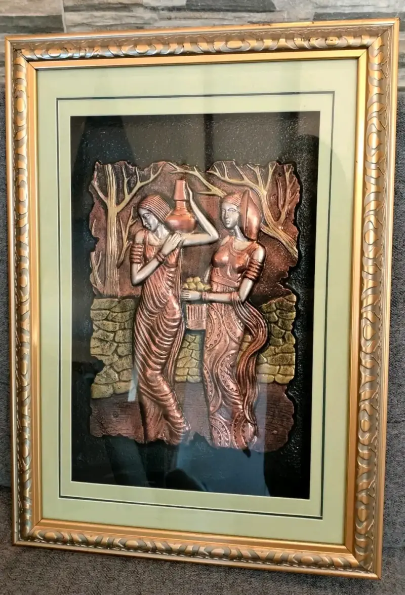Cuadro Decorativo en Relieve en cobre Marco Dorado