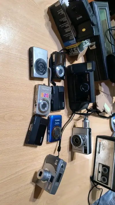 Lote de cámaras digitales variadas antiguas colecc - miniatura 1