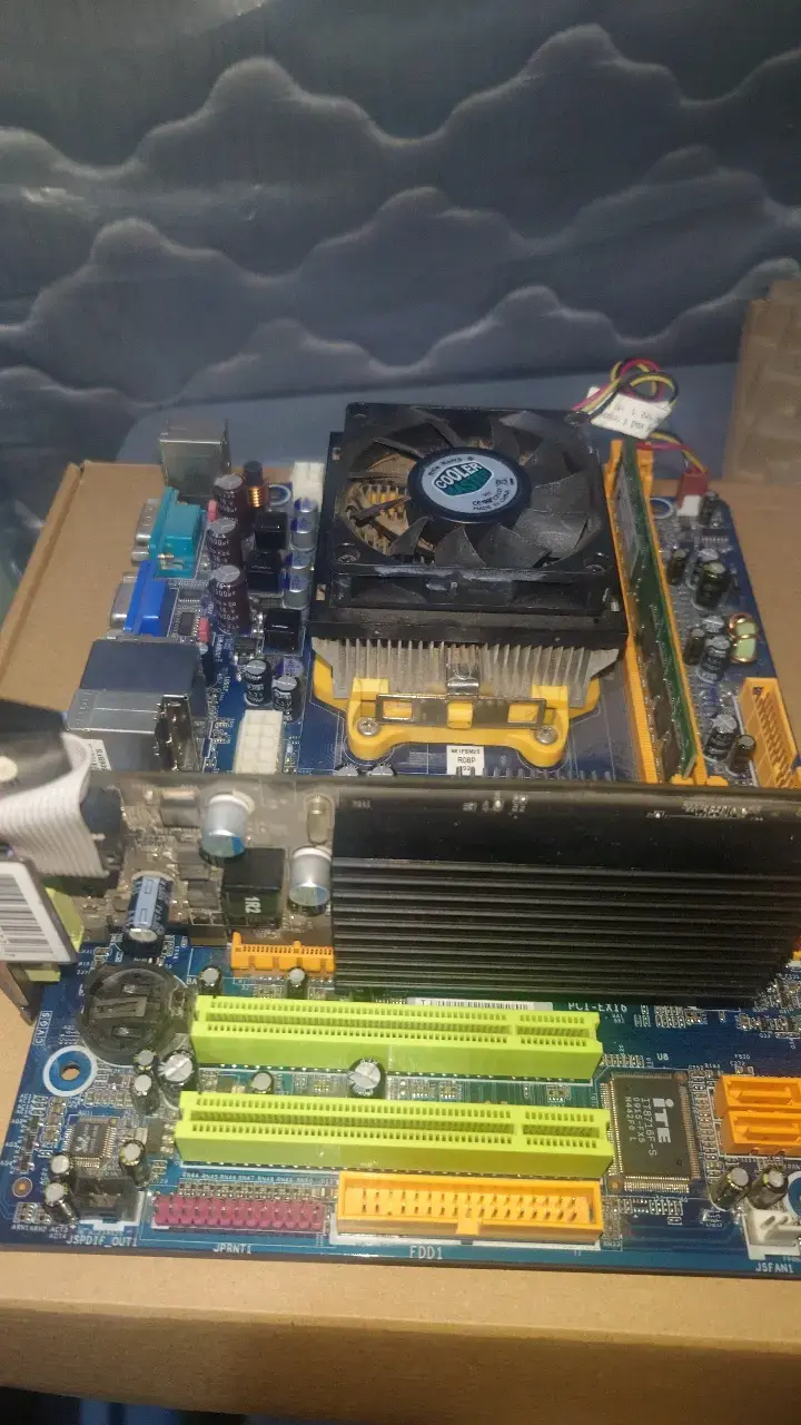 Placa Madre MCP6P M2+ 2gb ddr2 RETRO PC - 2