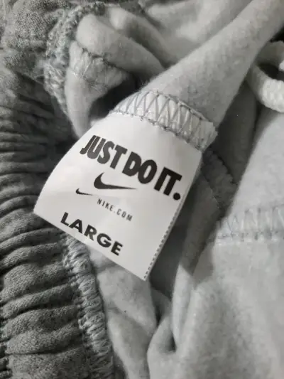 Buzo deportivo gris Nike para hombre - miniatura 2