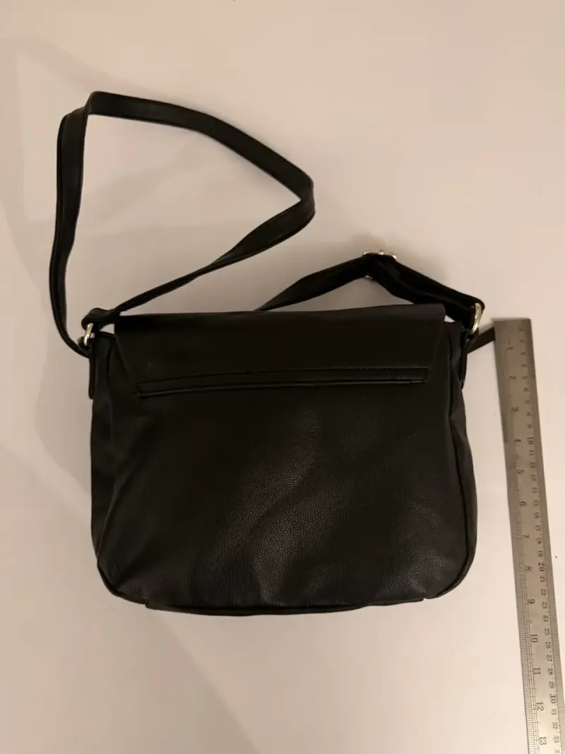 Bolso bandolera negro de material sintético - 3
