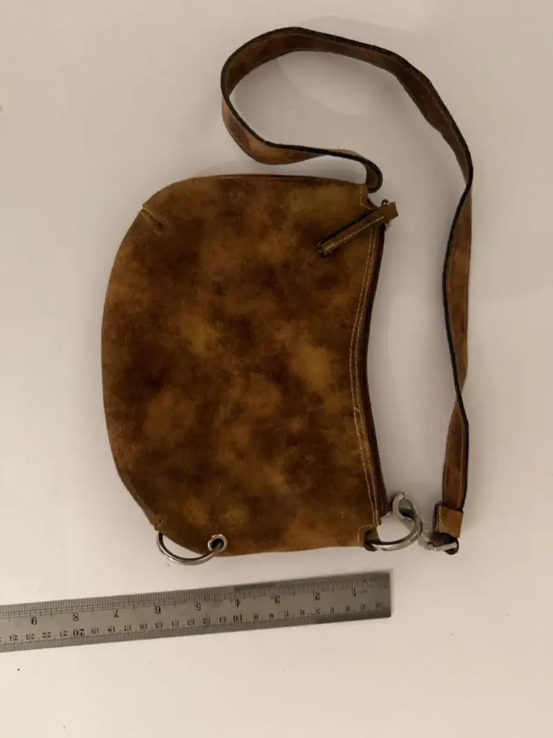 Cartera de cuero marrón con correa ajustable - 3