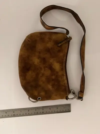 Cartera de cuero marrón con correa ajustable - miniatura 3