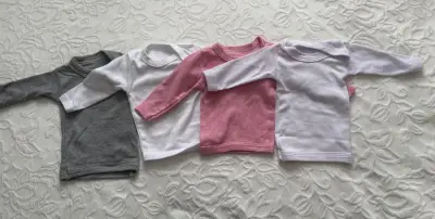 Conjunto de Poleras de Bebé en Varios Colores - miniatura 1