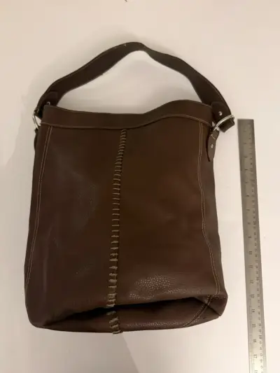 Bolso  marrón con asa ajustable - miniatura 1