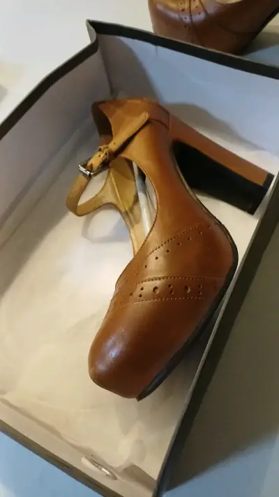 Zapatos de tacón marrón con correa Di Donna - miniatura 3