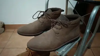 Botines de cuero marrón para hombre - miniatura 1