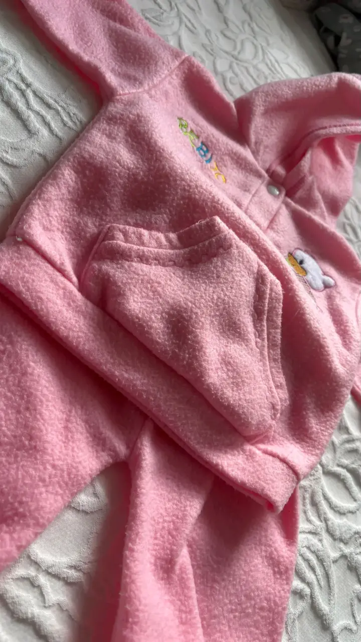 Conjunto de bebé polar rosado con capucha - 2
