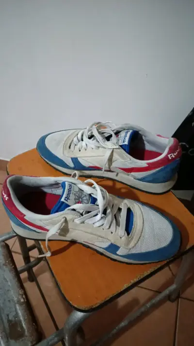Zapatillas Reebok Classic blancas y azules - miniatura 2