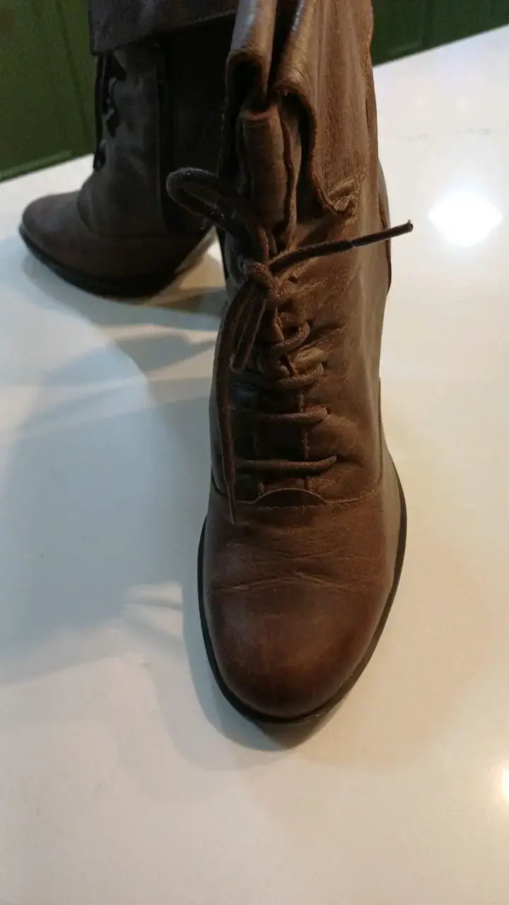Botines de cuero marrón con tacón alto - 4