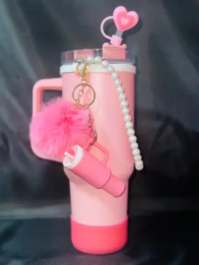Vasos térmicos con tapa y accesorios decorativos - miniatura 3